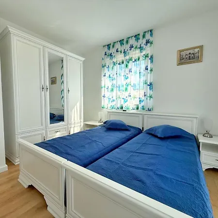 Semesterbostad Anastasia *